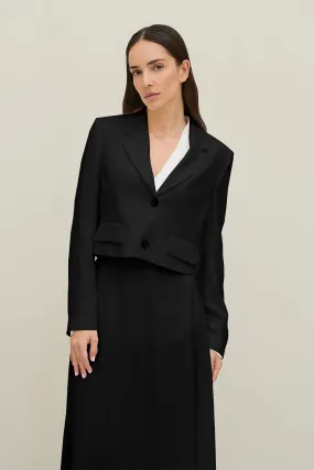 Giacca corta in crepe satin con spalline imbottite
