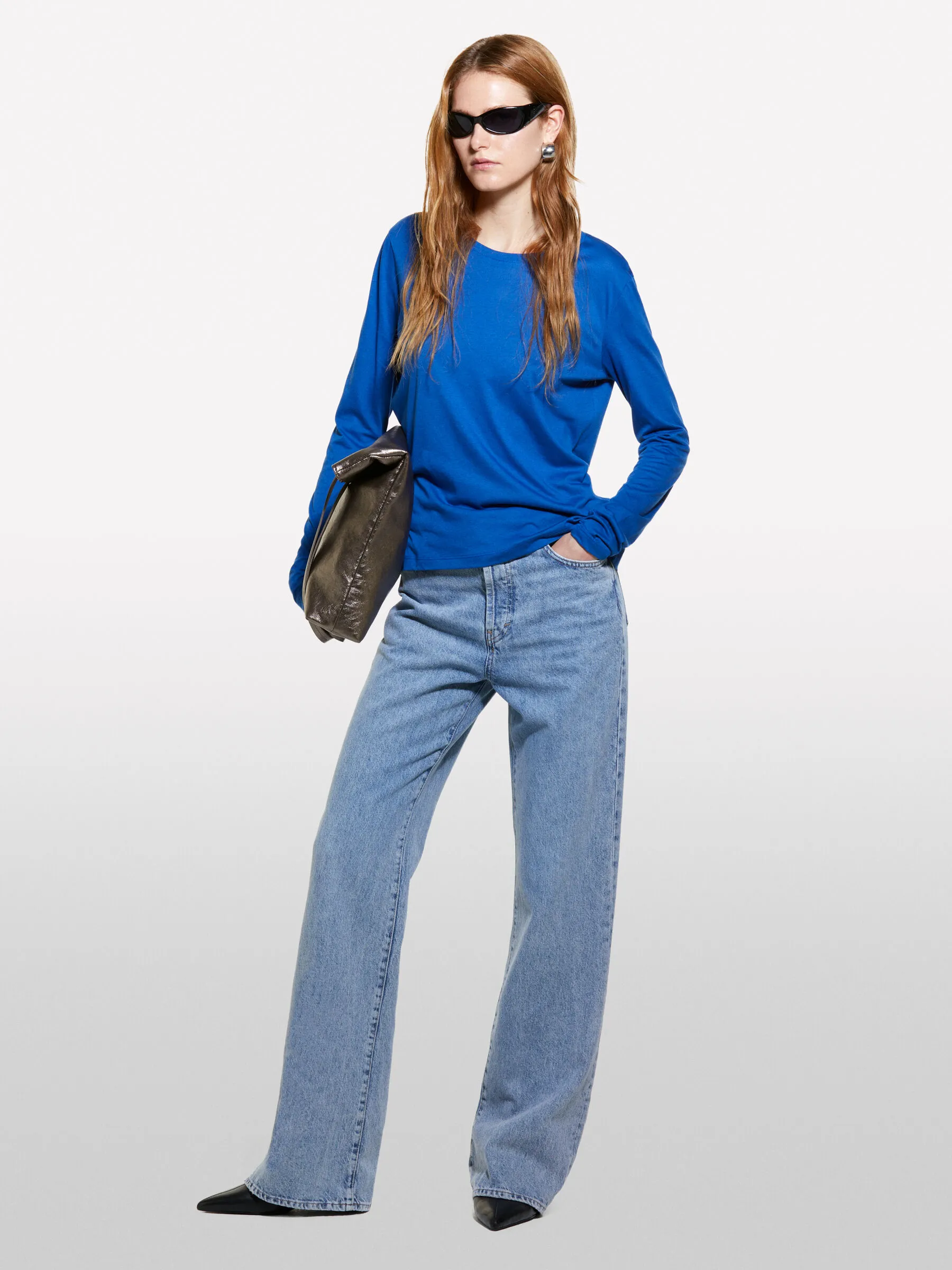 T-shirt girocollo blu a maniche lunghe